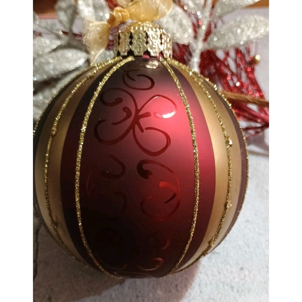 Frontgate Glass Ball Christmas Ornament Glitter‎ Swirls and Stripes Gold Maroon